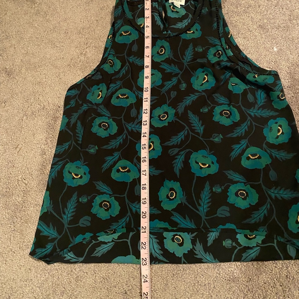 JCREW NWT Sleeveless blouse. Sz 6 Green & Black